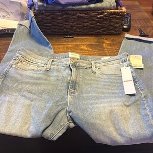 Brand new with tags Hudson Natalie cropped slim boyfriend jeans size 30